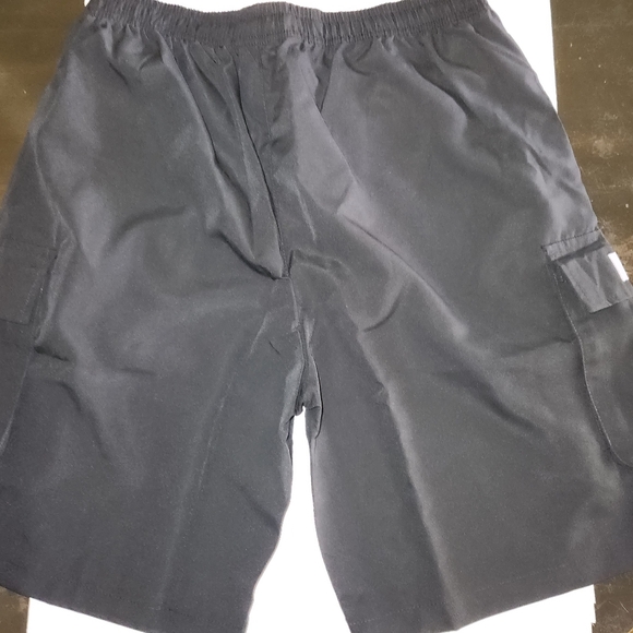 Mens Cargo Shorts with 2 Pockets and Accesory Loops size 34-36 - Picture 2 of 3